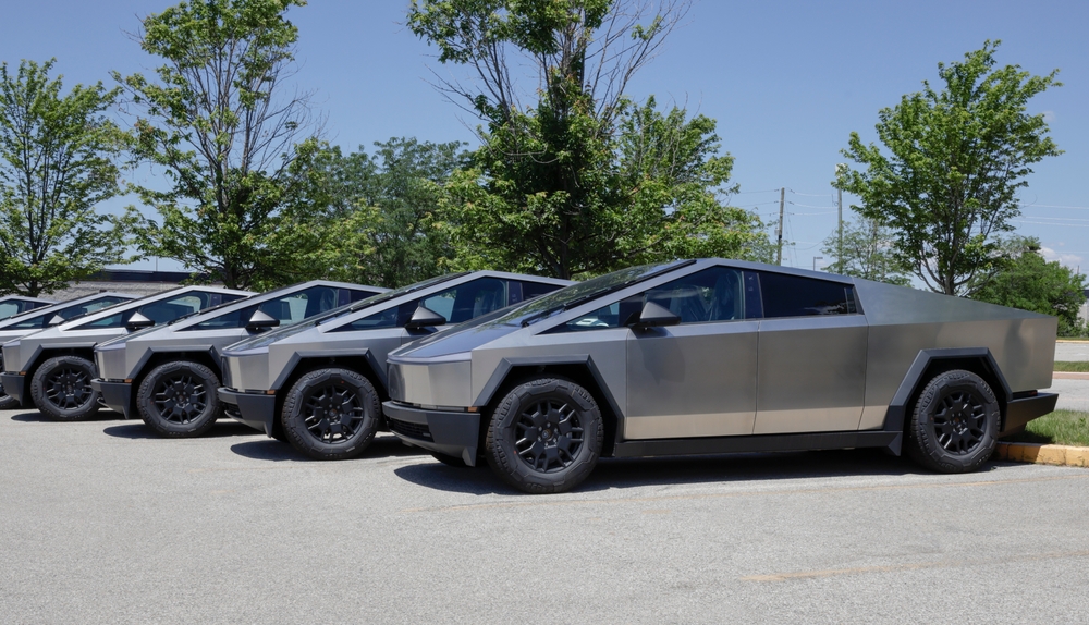 Tesla ha richiamato quasi tutti i Cybertruck per un difetto di fabbrica