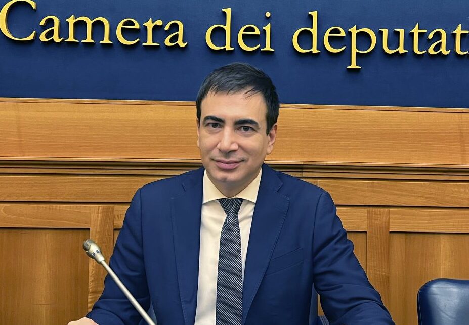 Di Sanzo interroga il governo su mancata celebrazione dell’80esimo anniversario del 25 aprile da parte della rete consolare